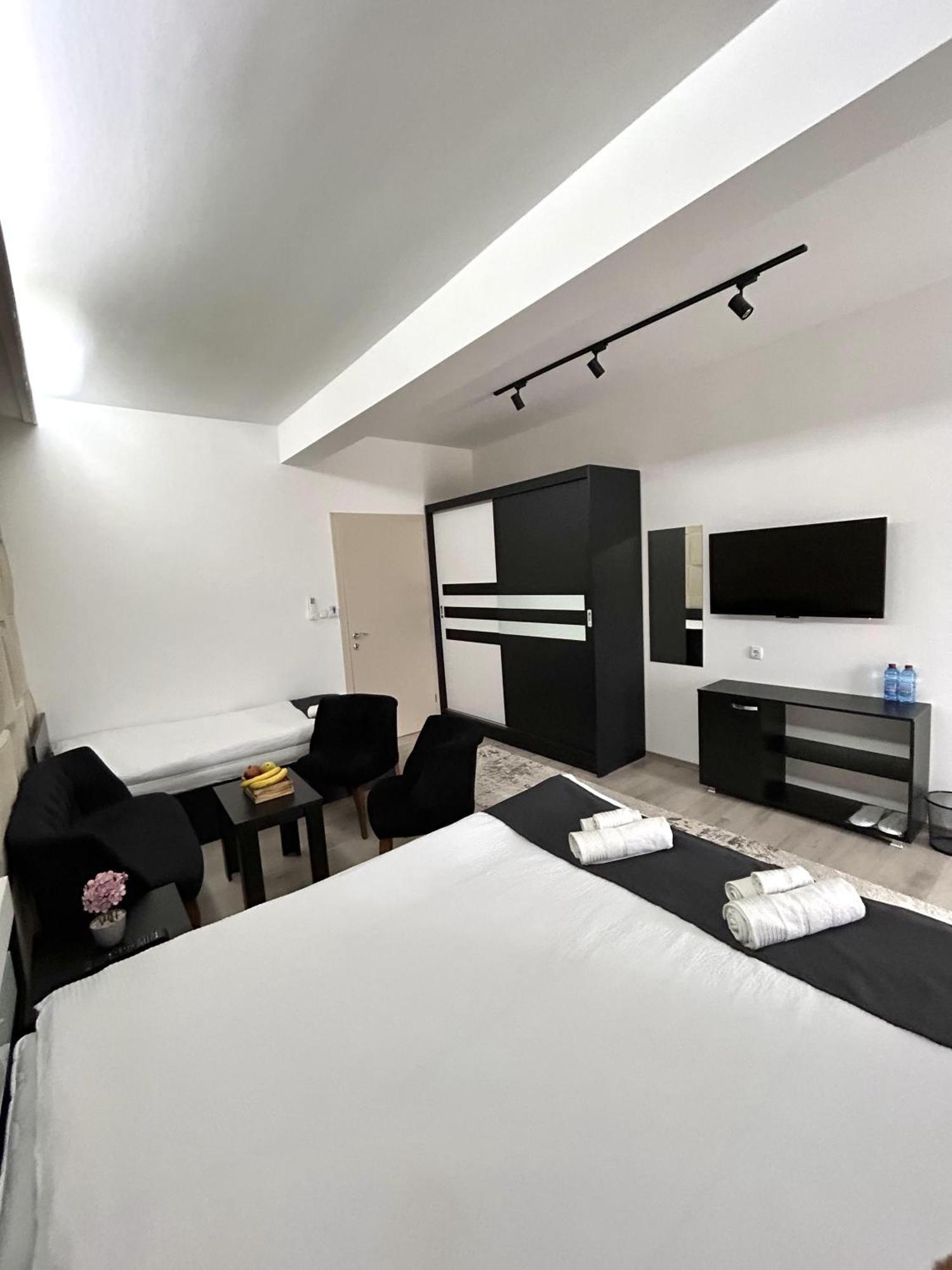 Hotel Focus Prilep Exteriör bild