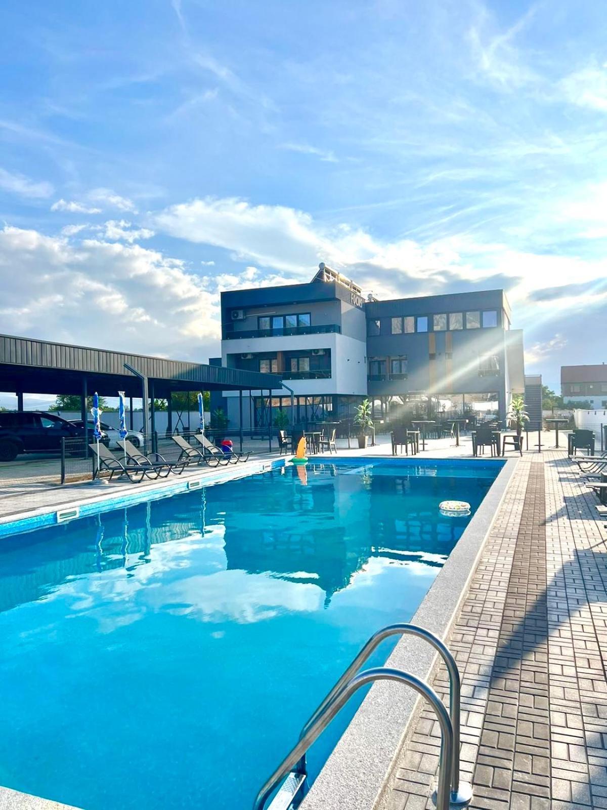 Hotel Focus Prilep Exteriör bild